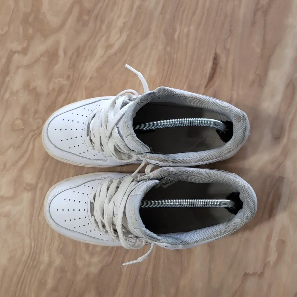 Nike Men's Air Force 1 Low '07 Athletic Shoes Triple White CW2288-111 Lot 10‎